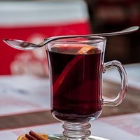 Jouluglögit ja avoimet ovet Varissuon kirkolla Jouluglögit ja avoimet ovet Varissuon kirkolla