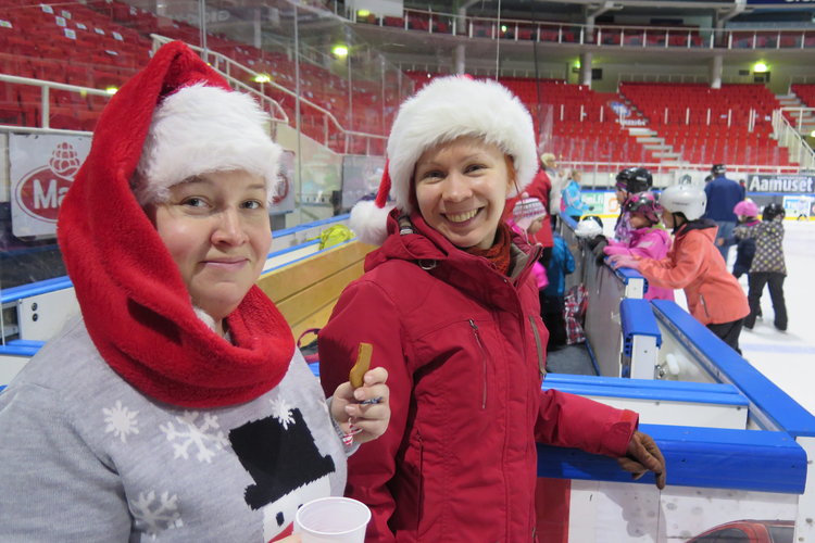 Jouluinen yleisöluistelu Jouluinen yleisöluistelu