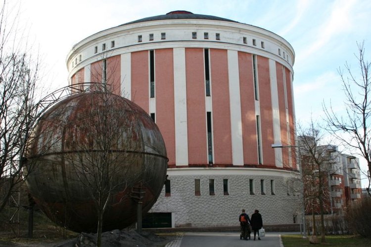 Itsenäisyyspäivän puurotykki Martissa Itsenäisyyspäivän puurotykki Martissa