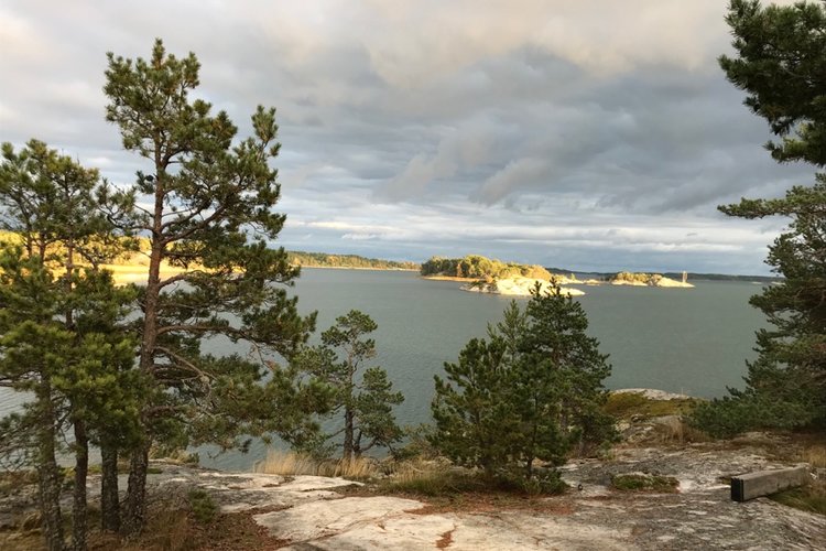 Keskusteluilta lapsensa menettäneille Keskusteluilta lapsensa menettäneille