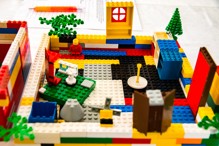 Legopyhäkoulu