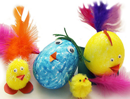 Tipuja ja koristeltuja pääsiäismunia