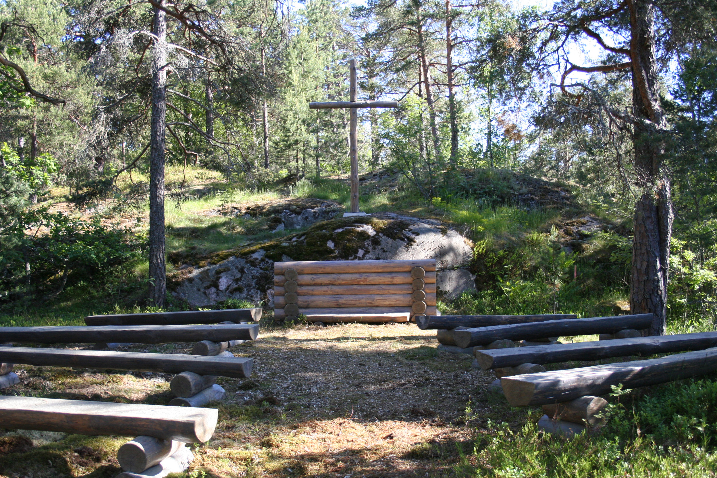 Suvikirkko Ruissalon metsäkirkko