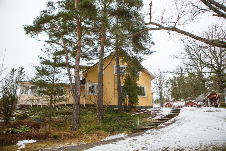 Vetäydy hiljaisuuteen ja luovaan työhön Vetäydy hiljaisuuteen ja luovaan työhön