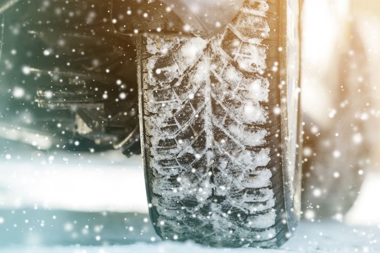 Talvirenkaiden vaihtopäivä Peltolan koululla Talvirenkaiden vaihtopäivä Peltolan koululla