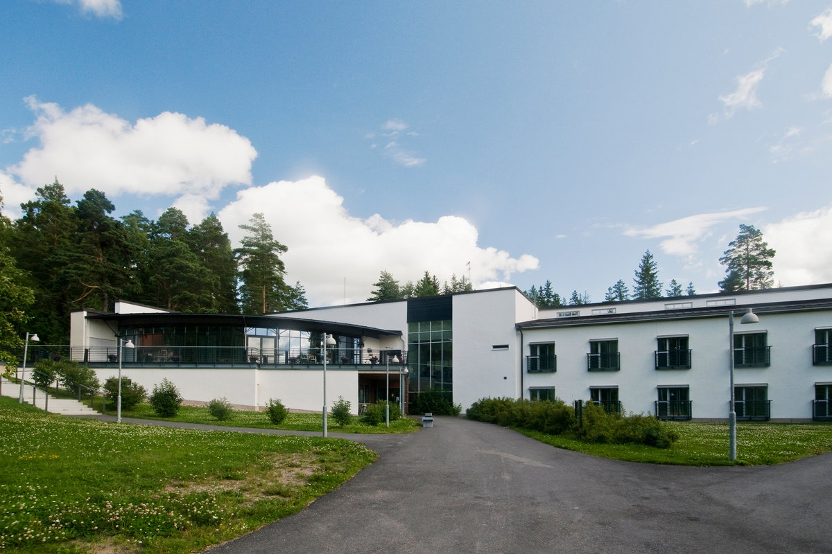 Avaa kuva isommaksi Päärakennus