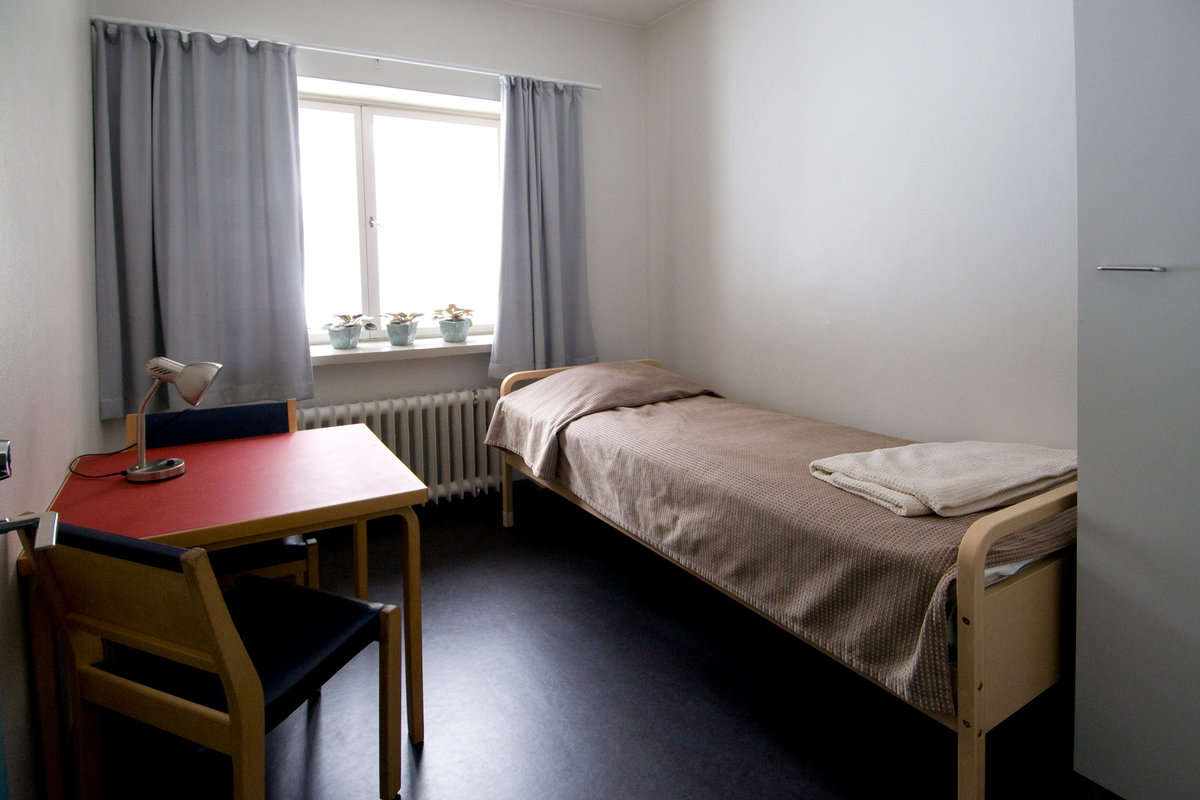 Avaa kuva isommaksi Villa Staffansin majoitushuone