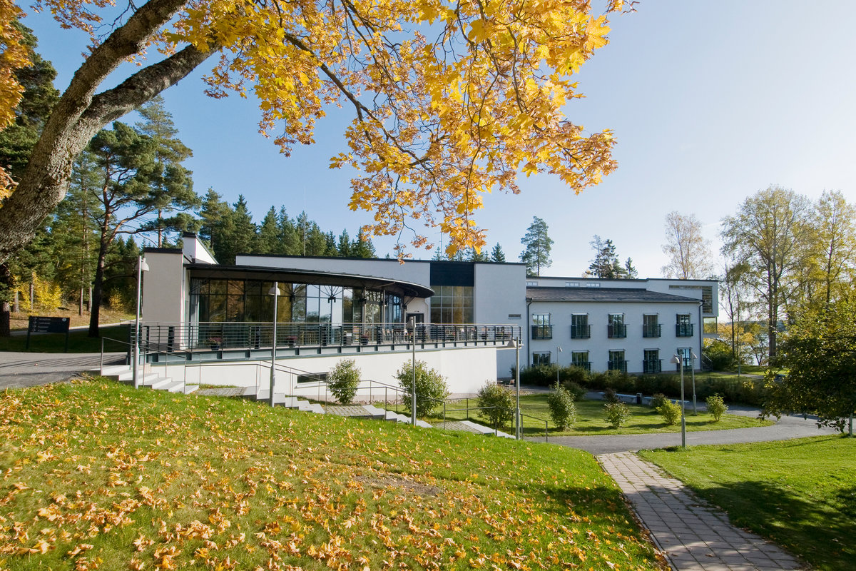 Avaa kuva isommaksi Päärakennus