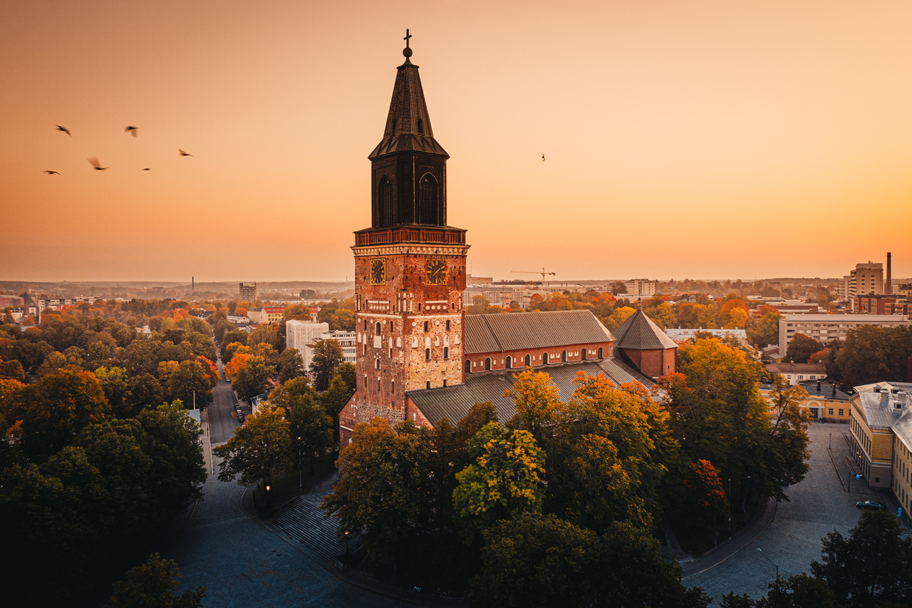 Turun tuomiokirkko, syksy, ilmakuva