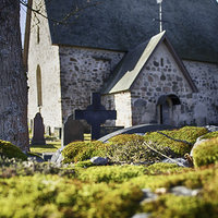Pyhän Katariinan kirkko kevätvalossa. Kuva Henri Kirkanen.